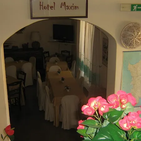 Maxim Катерини